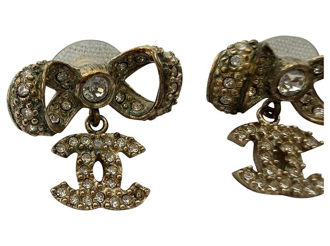Timeless Orecchini Chanel Crystal CC Bow Drop in metallo dorato Stampa python - vista 4