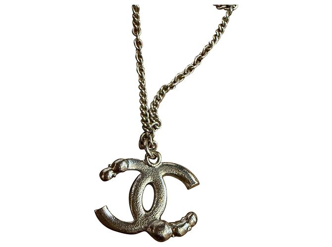 Timeless Collana Chanel CC con decorazioni in perle e cristalli in metallo dorato D'oro Metallico - vista 3