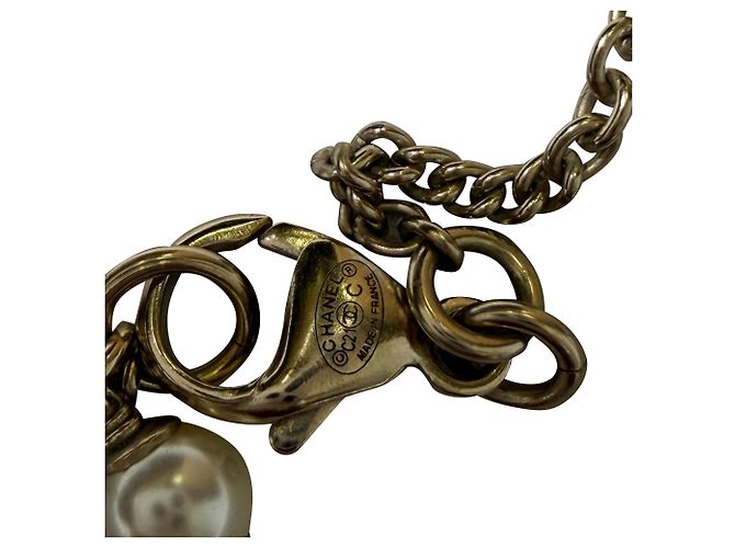 Timeless Collana Chanel CC con decorazioni in perle e cristalli in metallo dorato D'oro Metallico - vista 7