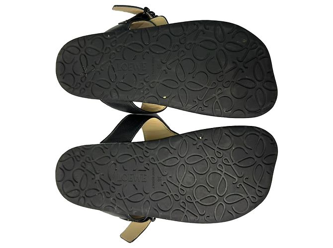 Ciabatte Thong Loewe Ease Embellished in Pelle di Agnello Nera Nero - vista 6