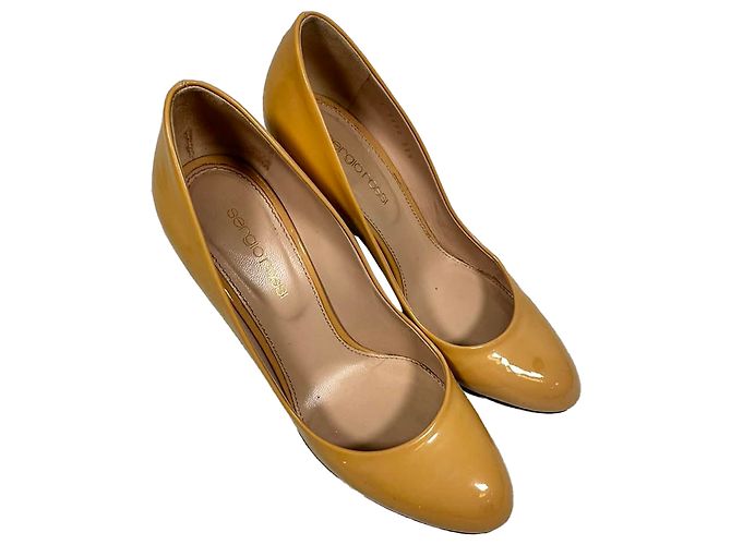 Décolleté Sergio Rossi in vernice beige Giallo Cammello - vista 8
