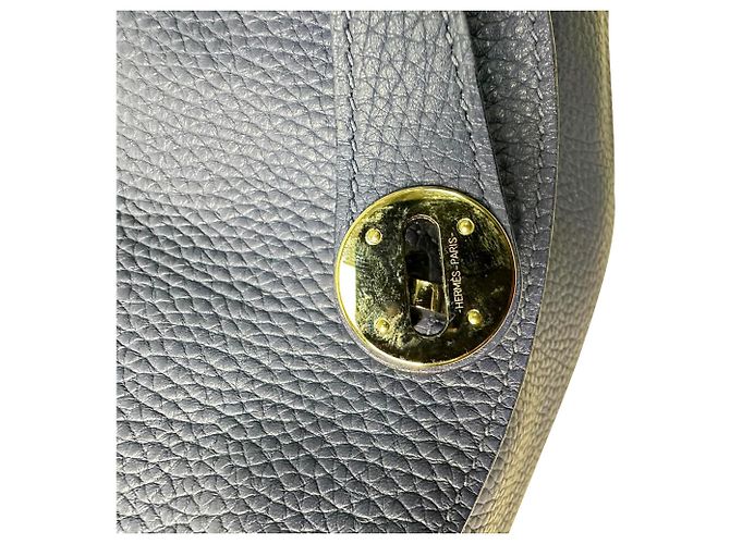 Borsa a tracolla Hermès Lindy 26 in pelle blu navy - vista 7