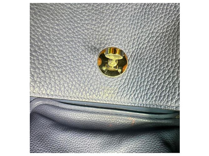 Borsa a tracolla Hermès Lindy 26 in pelle blu navy - vista 9