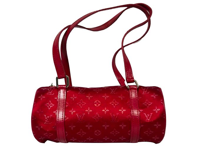 Borsa a tracolla Louis Vuitton Mini Papillon Barrel in raso rosso Bordò - vista 5