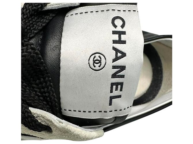 Timeless Sneakers Chanel con logo Interlocking CC in pelle nera Nero - vista 8