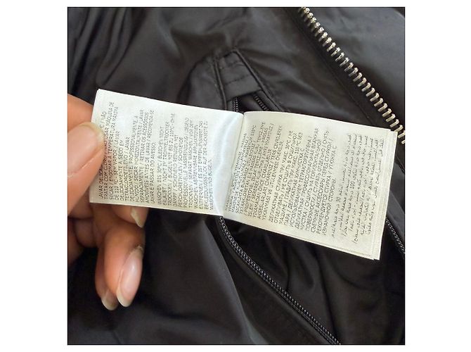 Jaqueta acolchoada Moncler Lioran com capuz em poliamida preta Preto - vista 11