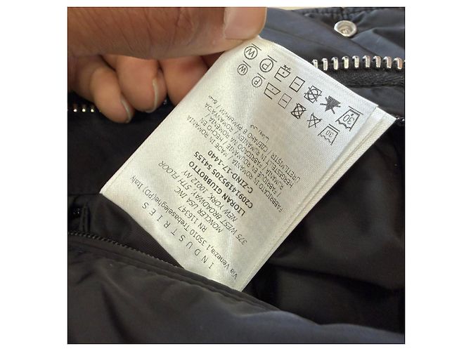 Jaqueta acolchoada Moncler Lioran com capuz em poliamida preta Preto - vista 13