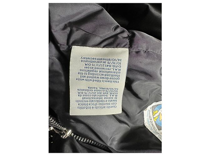 Jaqueta acolchoada Moncler Lioran com capuz em poliamida preta Preto - vista 17