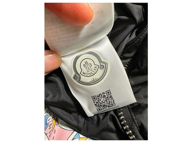 Jaqueta acolchoada Moncler Lioran com capuz em poliamida preta Preto - vista 19