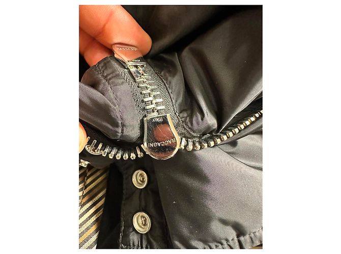 Jaqueta acolchoada Moncler Lioran com capuz em poliamida preta Preto - vista 24