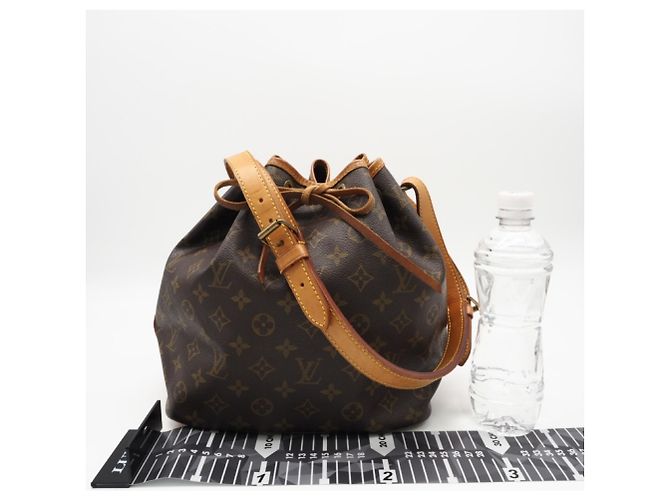 Noe Borsa a Spalla Louis Vuitton Monogram Petit Noé Marrone - vista 3