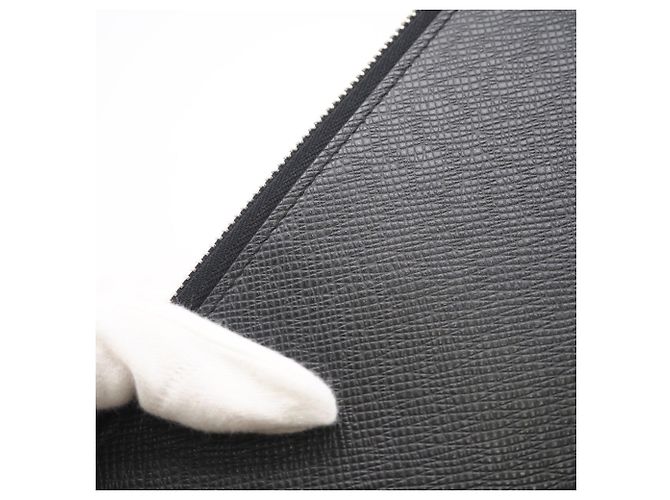 Portafoglio lungo Louis Vuitton Taiga Zippy Dragonne Noir Nero - vista 12