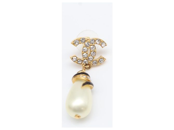 Orecchini Chanel Coco Mark in perle sintetiche Nero Bianco D'oro - vista 5