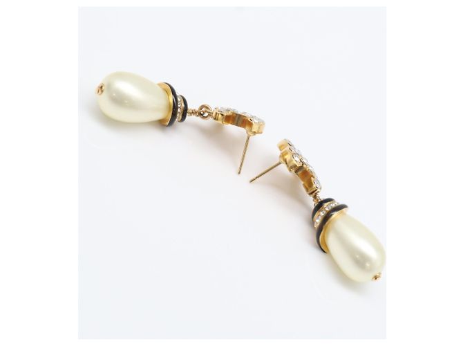 Orecchini Chanel Coco Mark in perle sintetiche Nero Bianco D'oro - vista 6
