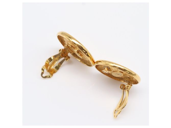 Orecchini a clip tondi Chanel Coco Mark D'oro - vista 7