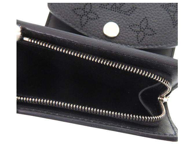 Louis Vuitton Portefeuille Iris XS Monogram Mahina Tri-fold Wallet Portemonnaie Schwarz - Ansicht 6