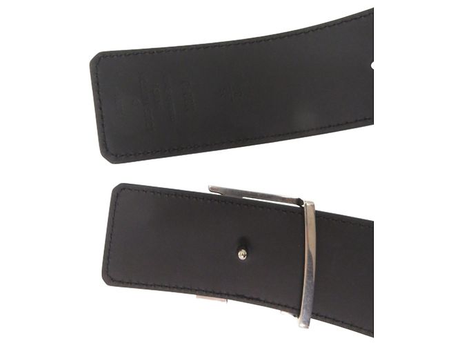 Louis Vuitton LV Initials Reversible Leather Black Belt Silvery - view 6