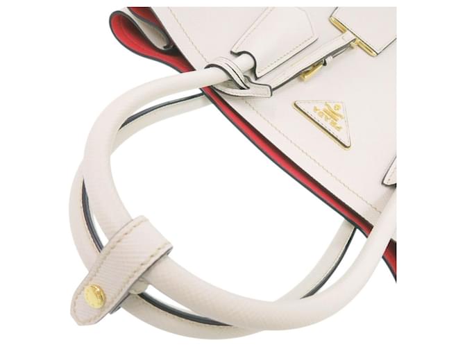 Borsa 2-Way Saffiano Triangle di Prada Rosso Crudo - vista 7
