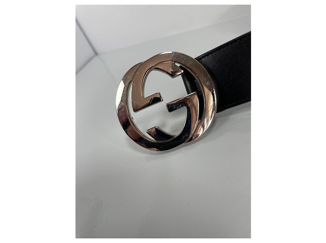 Cinturón Gucci Interlocking G de cuero negro - vista 2