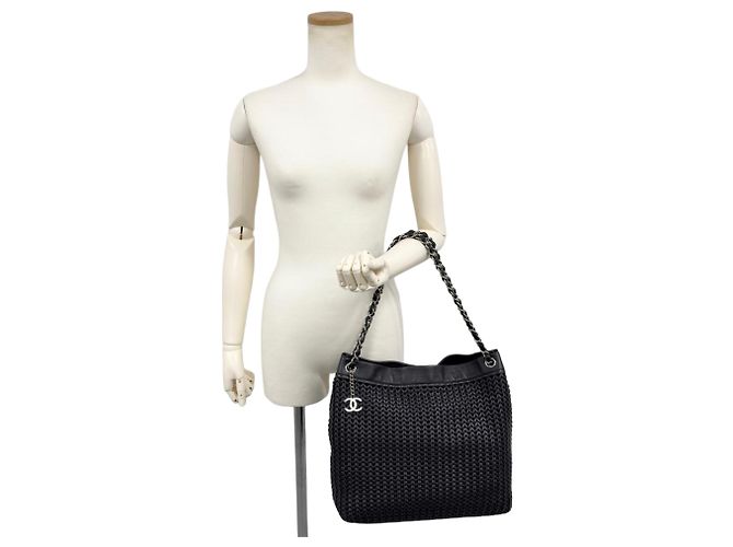 Borsa Tote Chanel in pelle di vitello martellata nera Nero - vista 11