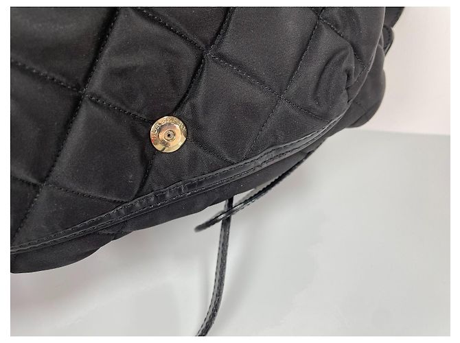 Burberry Bolsa de ombro em nylon acolchoado e couro Preto - vista 15