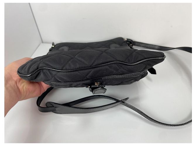 Burberry Bolsa de ombro em nylon acolchoado e couro Preto - vista 5
