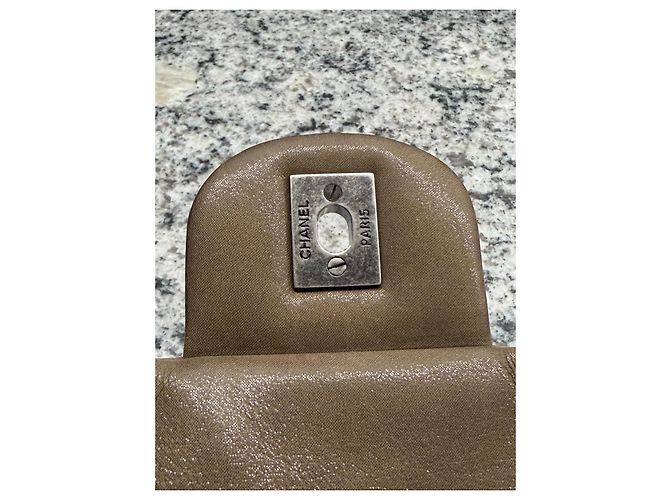 Chanel gesteppte Lederhandtasche mit Klappe Beige - Ansicht 9