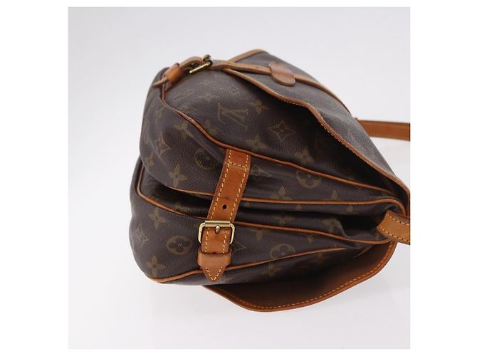 Louis Vuitton Saumur Monogram Canvas 30 Marrone - vista 3