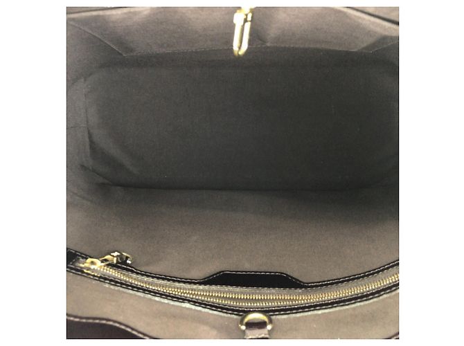 Borsa Tote Louis Vuitton Monogram Vernis Wilshire MM Bordò Porpora - vista 9