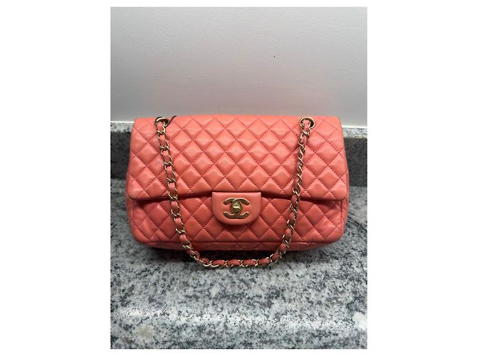 Borsa Chanel Classic Flap Medium Corallo in agnello - vista 2