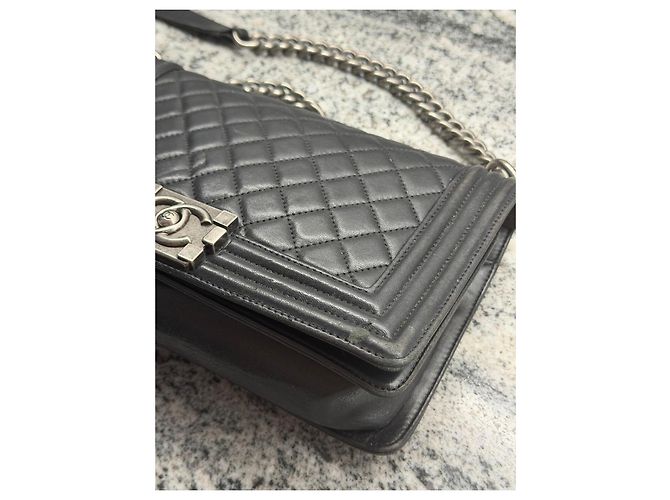Chanel Borsa Boy Medium Nera Pelle Agnello Nero - vista 6