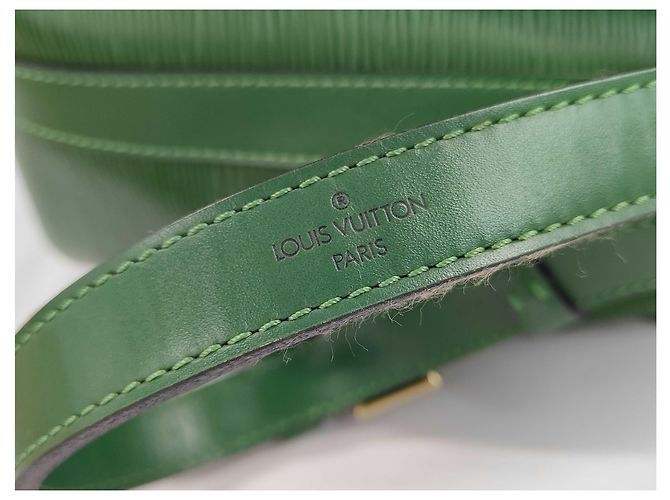 Louis Vuitton Petit Noe Epi Leather Medium Verde - vista 6