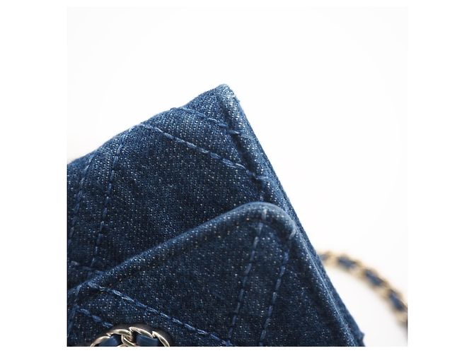 Mini pochette a catena in denim Chanel 19 Blu - vista 9