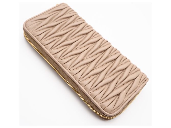Cartera larga Miu Miu Matelassé Pink Beige - vista 2