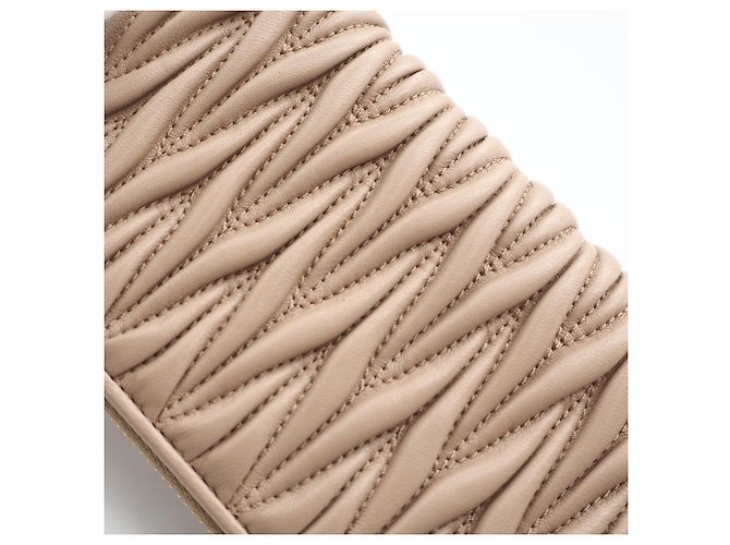 Cartera larga Miu Miu Matelassé Pink Beige - vista 3