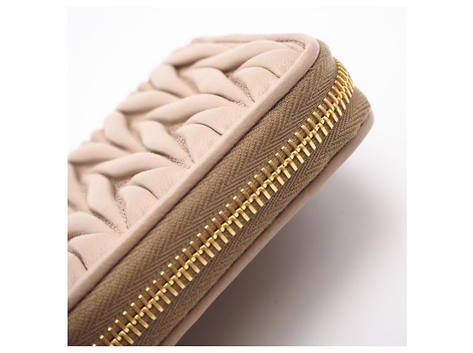 Cartera larga Miu Miu Matelassé Pink Beige - vista 9