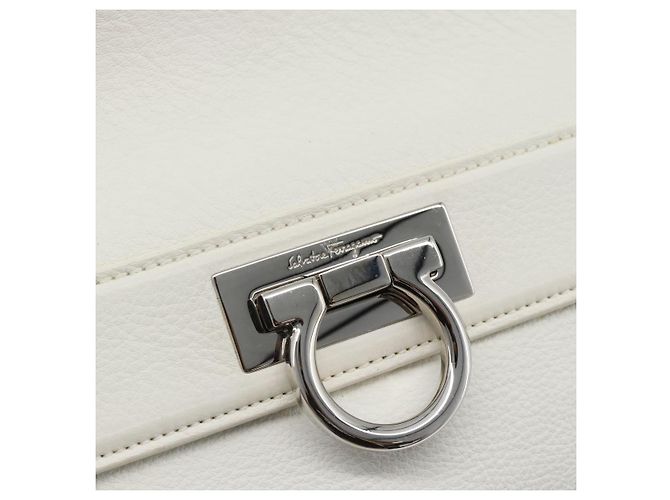 Borsa Salvatore Ferragamo Gancini in pelle 2way Oro Bianco Auth ka5027 - vista 16