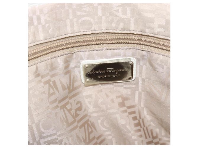 Borsa Salvatore Ferragamo Gancini in pelle 2way Oro Bianco Auth ka5027 - vista 18