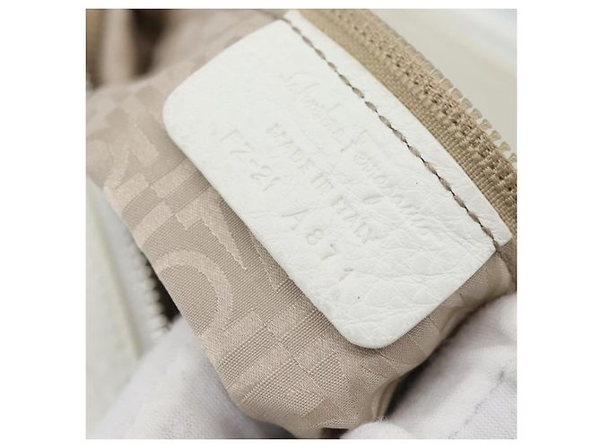 Borsa Salvatore Ferragamo Gancini in pelle 2way Oro Bianco Auth ka5027 - vista 26