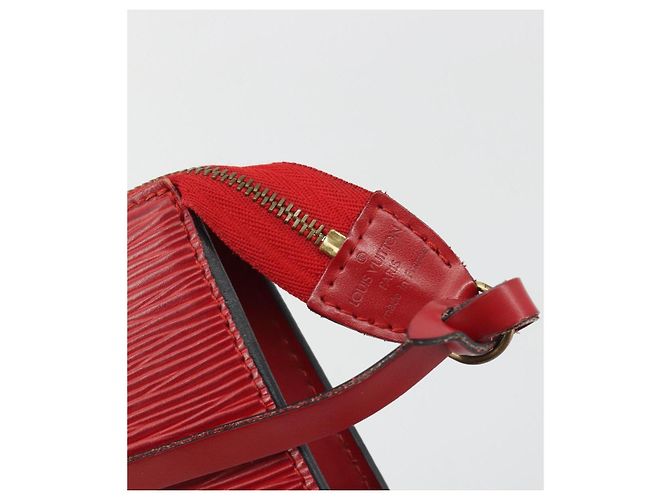 LOUIS VUITTON Epi Pochette Accessoires Bolsa Vermelha M52947 LV Auth 185044 Vermelho - vista 17