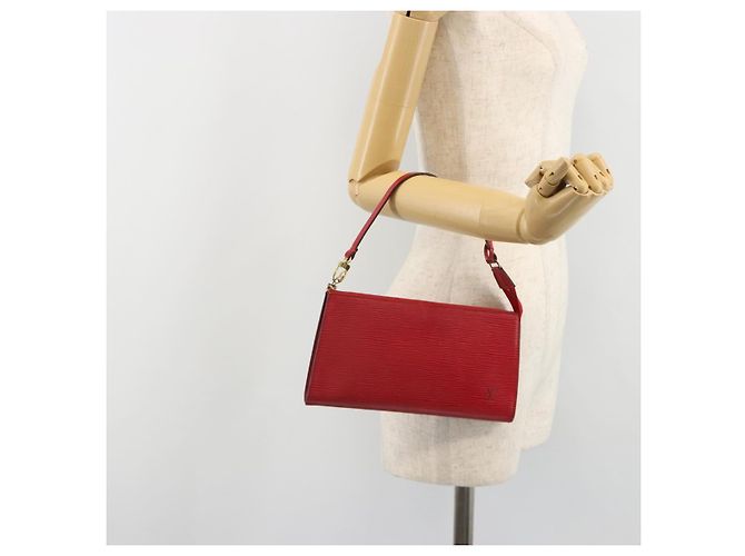 LOUIS VUITTON Epi Pochette Accessoires Bolsa Vermelha M52947 LV Auth 185044 Vermelho - vista 20