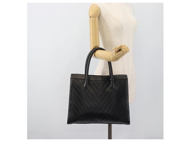 Borsa CHANEL in pelle di agnello nera con CC dorato Autentica bs35740 Nero D'oro - vista 30