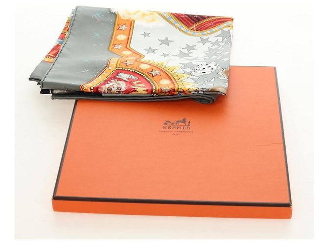 Hermès HERMES Carré 90 Schal "La Magie" Seide Grau Authentisch hk3928M Braun - Ansicht 15