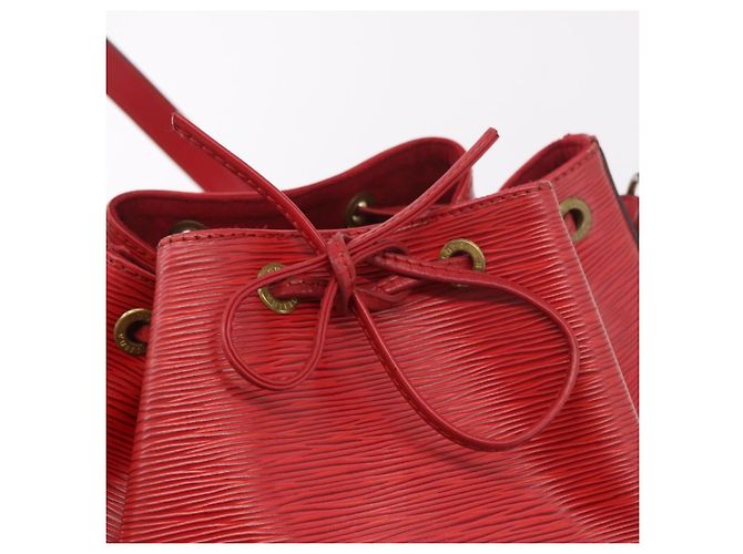 Borsa a Spalla LOUIS VUITTON Epi Petit Noe Rosso M44107 LV Auth 189153 - vista 10