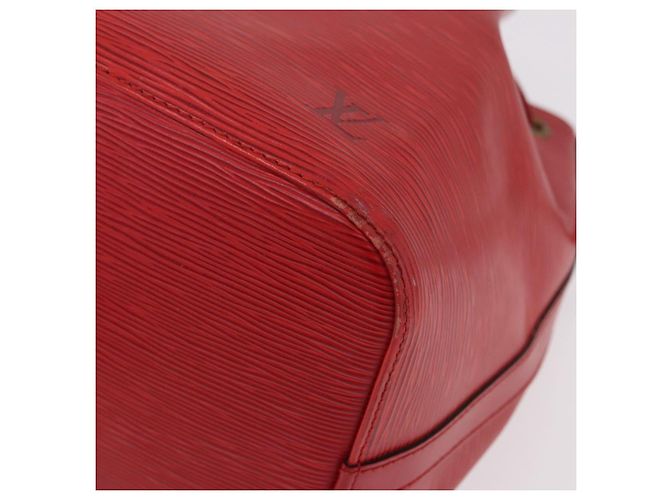 Borsa a Spalla LOUIS VUITTON Epi Petit Noe Rosso M44107 LV Auth 189153 - vista 14