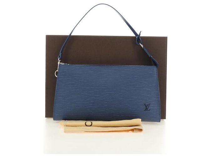 LOUIS VUITTON Epi Pochette Accessoires Pochette Blue M52945 LV Auth 189654V Azul - vista 12