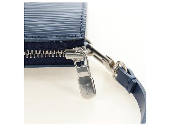 LOUIS VUITTON Epi Pochette Accessoires Pochette Blue M52945 LV Auth 189654V Azul - vista 9