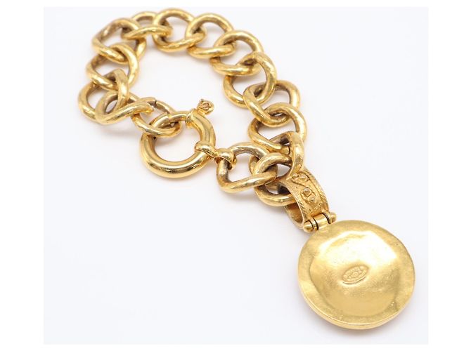 Bracciale con charm a moneta Chanel Coco Mark D'oro - vista 2
