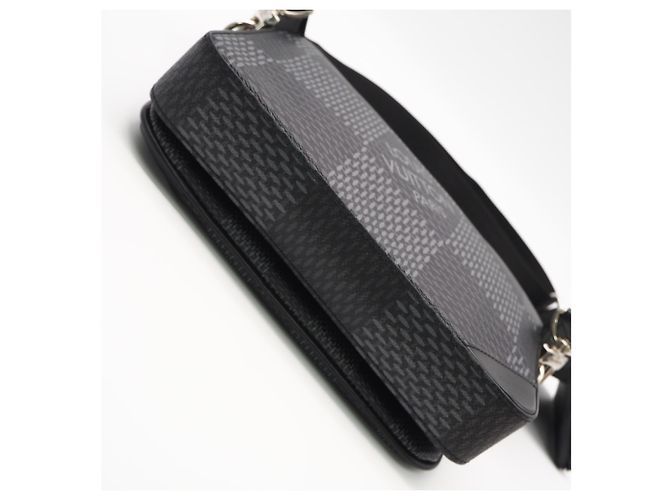 Borsa a tracolla Louis Vuitton Damier Graphite 3D Trio Messenger Marrone Nero - vista 7
