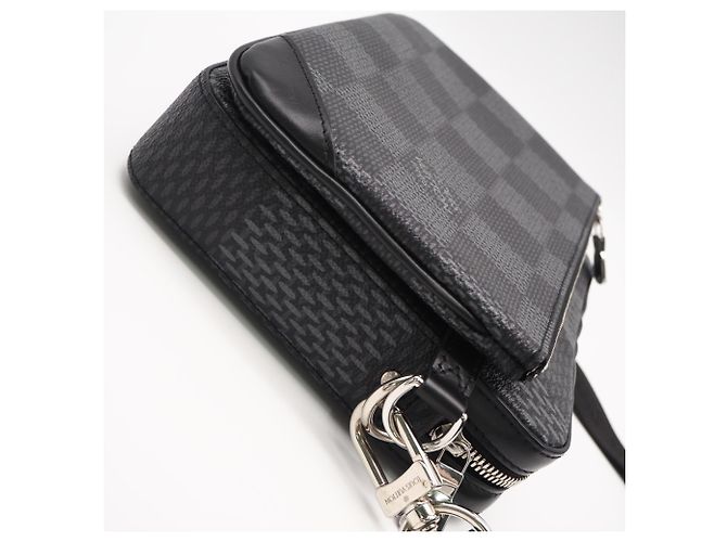 Borsa a tracolla Louis Vuitton Damier Graphite 3D Trio Messenger Marrone Nero - vista 8